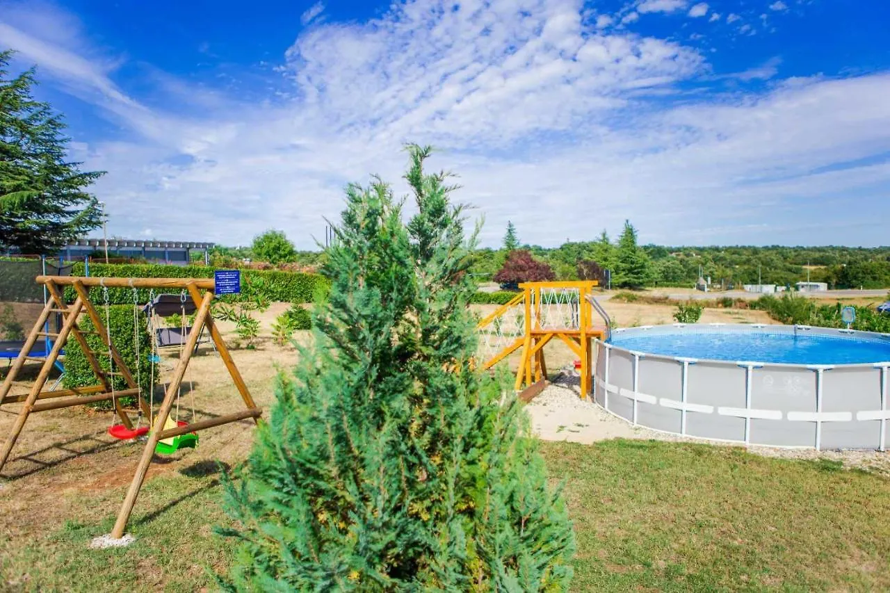 Holiday House Stara Vrata With A Private Pool Žminj 0*,  크로아티아