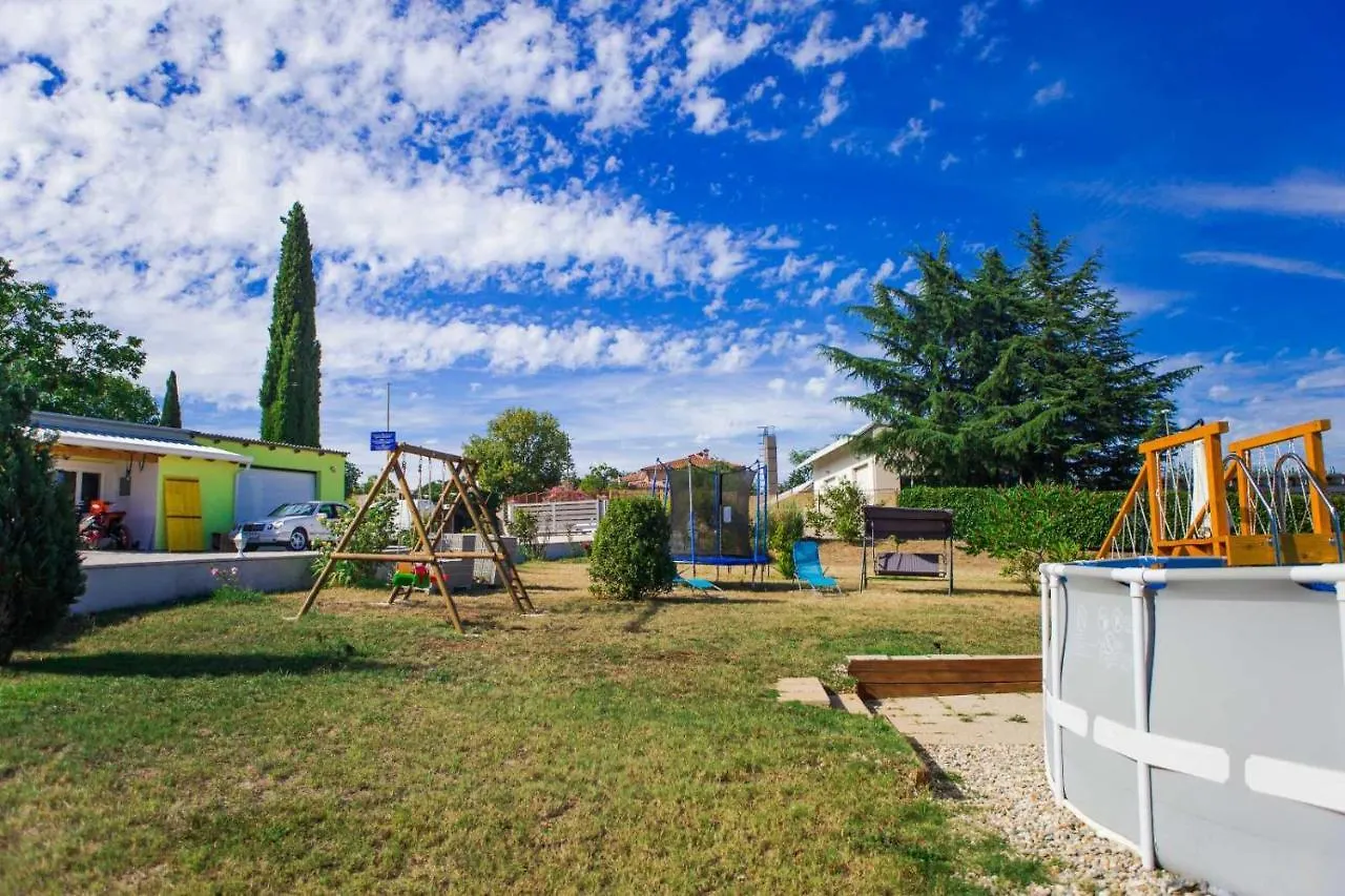 Holiday House Stara Vrata With A Private Pool Žminj